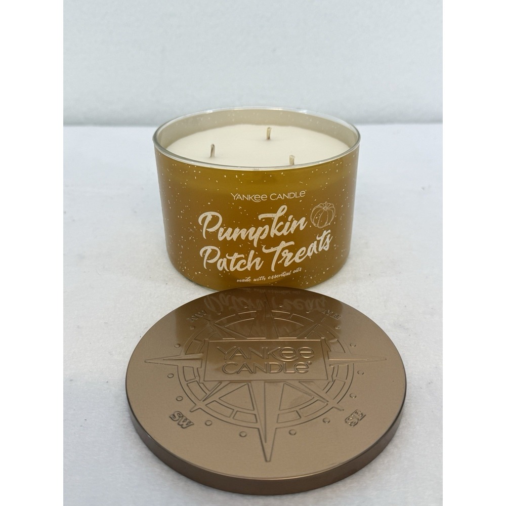 Yankee Candle Pumpkin Patch Treats 3 Wick 18oz‎ Candle